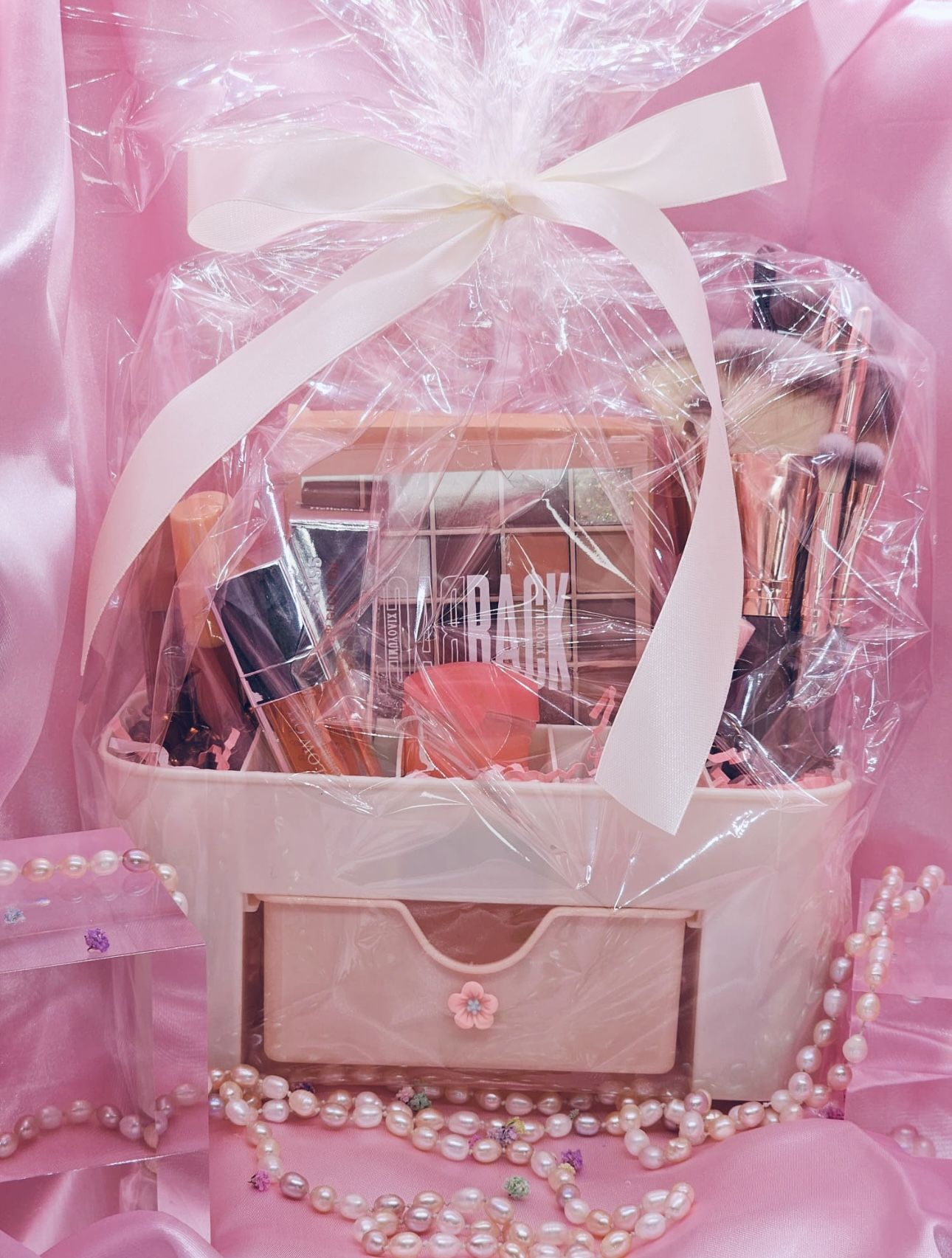 Wrapped Gifts For Mothers, Wife, Daughters, Sisters And Significant Other