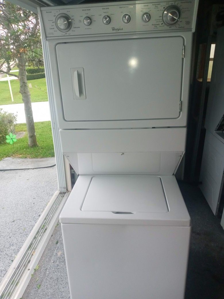 Full Size Whirlpool Washer Dryer Combo!