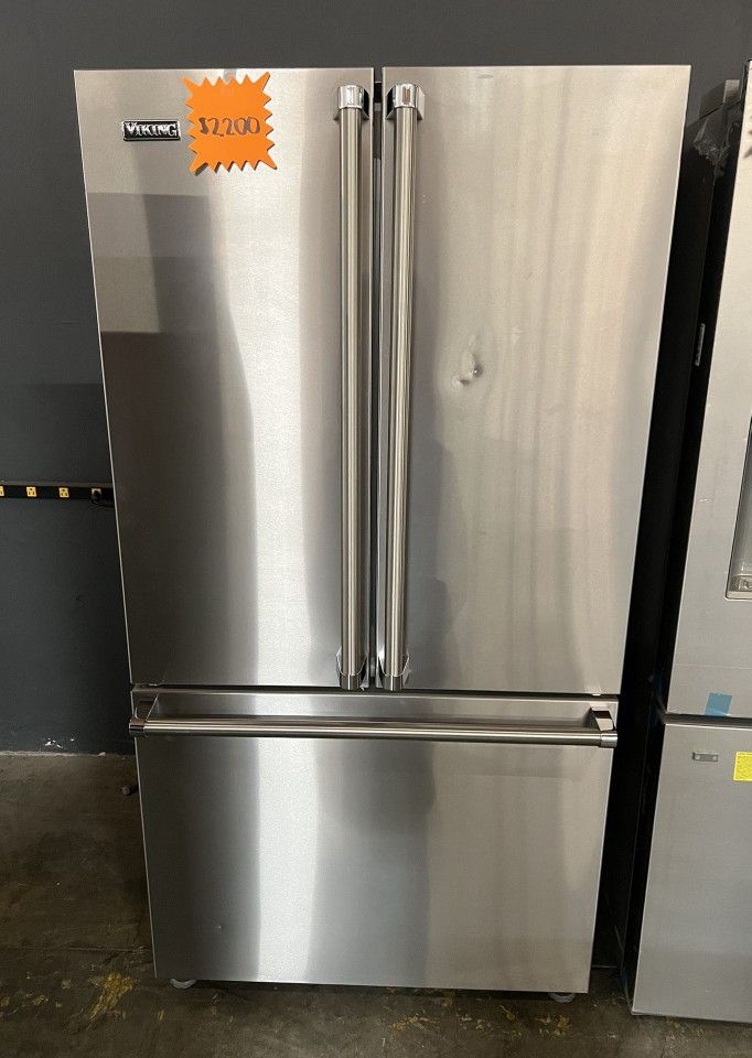 Viking Stainless Steel French Door Refrigerator V58