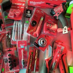 Wholesale Lot of 35 Units MILWAUKEE Tools 2457-20/2953-20&More
