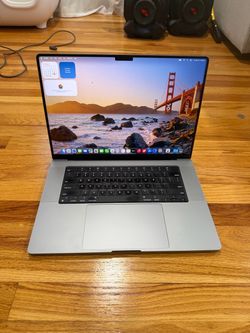 MacBook Pro 16” m1 32gb ram 1Tb