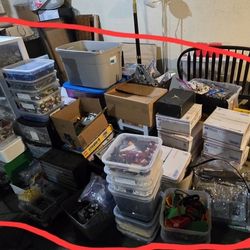 Massive Lego Collection 100s Of Lbs Minifigures And Pieces