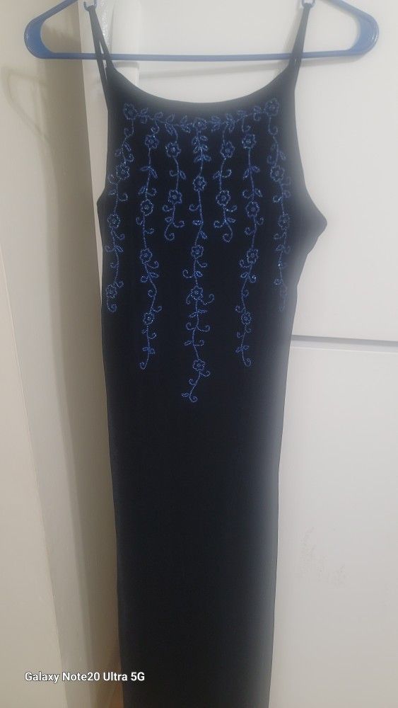 Lady Dress 9/10