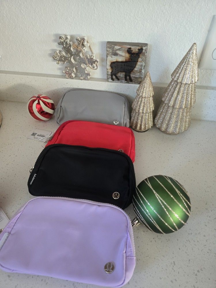 Lululemon 1L Belt Bag