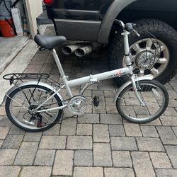 UnYOUsual Portable lightweight folding bicycle