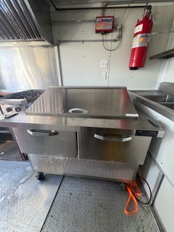 Industrial food prep cooler