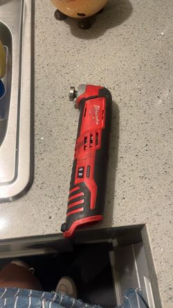 Milwaukee Cordless Oscillating Multi-Tool