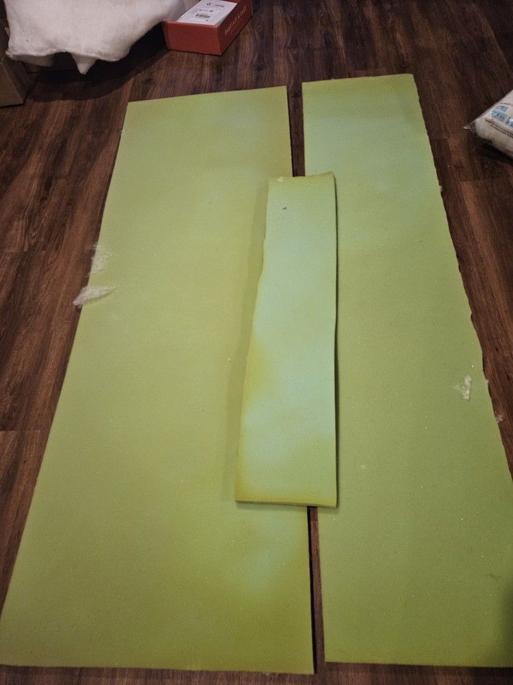 Miscellaneous Pieces Of 1" Foam