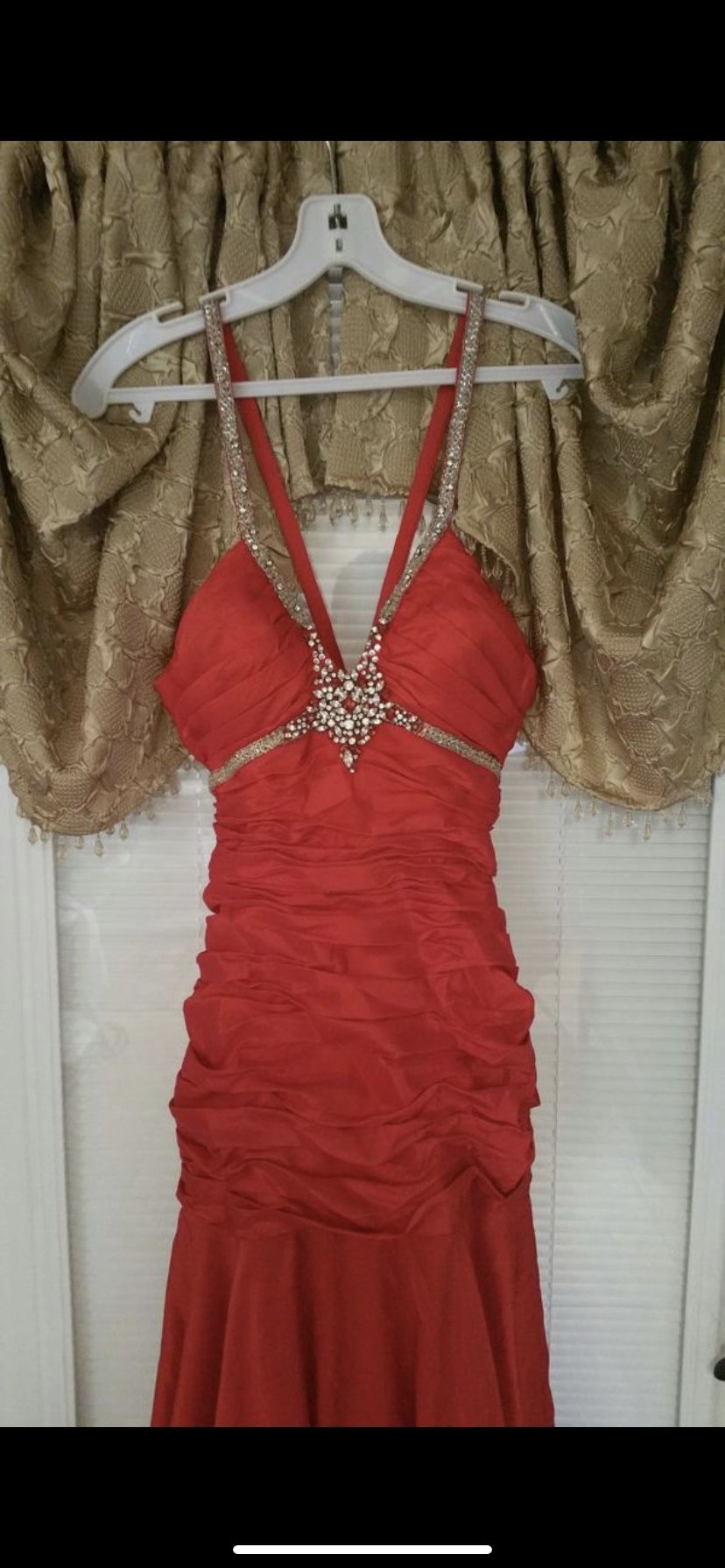 Breathtaking Red Prom Dress SZ 0 - Never Worn