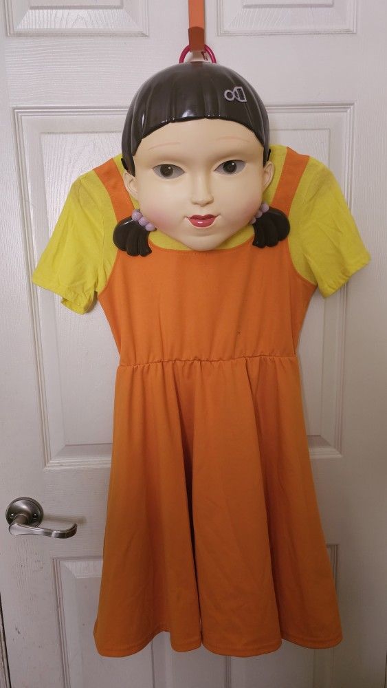Squid Games Red Light Green Light Doll Costume Women Size Small
