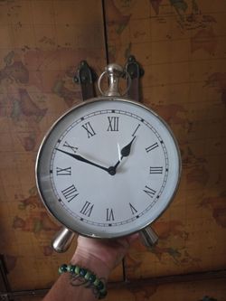 Standing clock