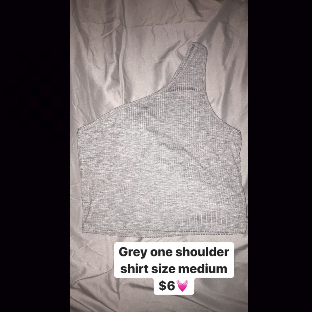 One shoulder shirt