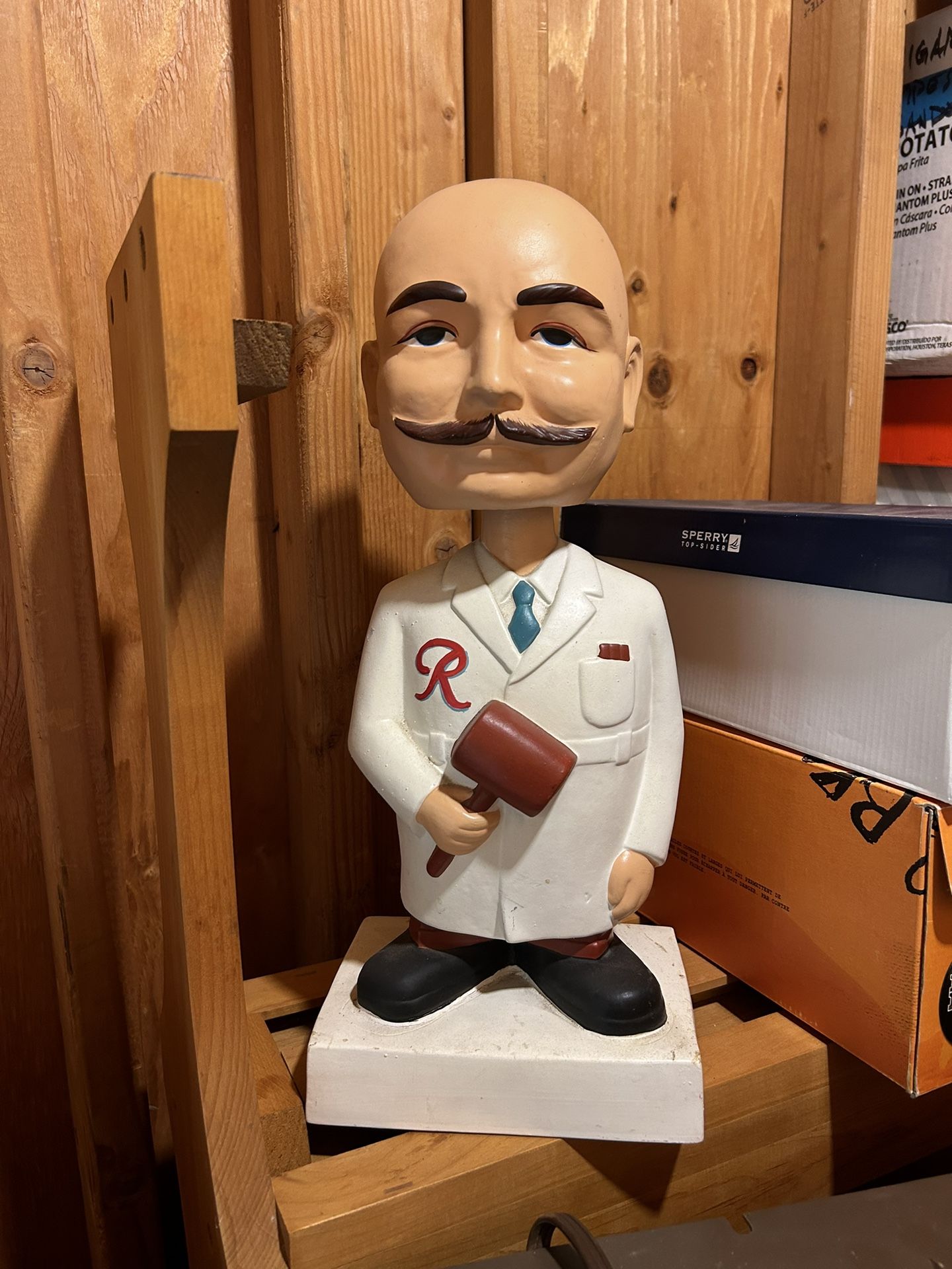 VTG 1960'S 17" RAINIER BEER SEATTLE WA BREWMASTER BOBBLE HEAD BAR STORE DISPLAY