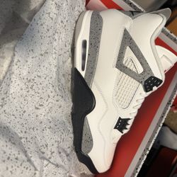 Jordan 4 White Cement Size 11M,10.5M,8M