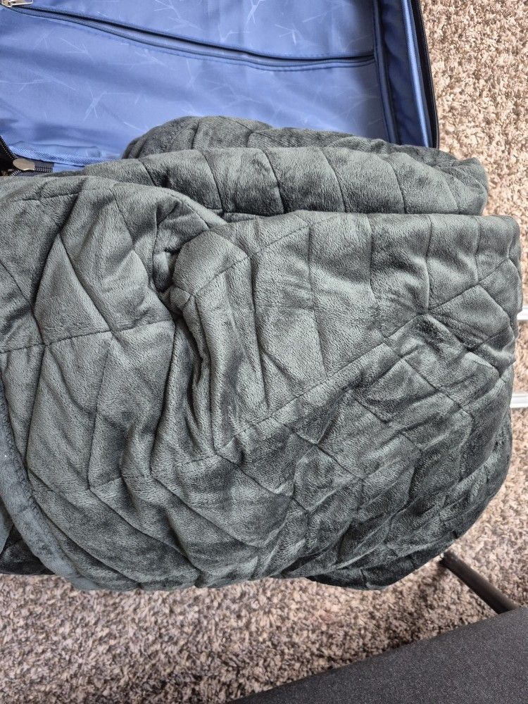 Soft comfy Dark Grey Queen Size Weighted Blanket For Sale