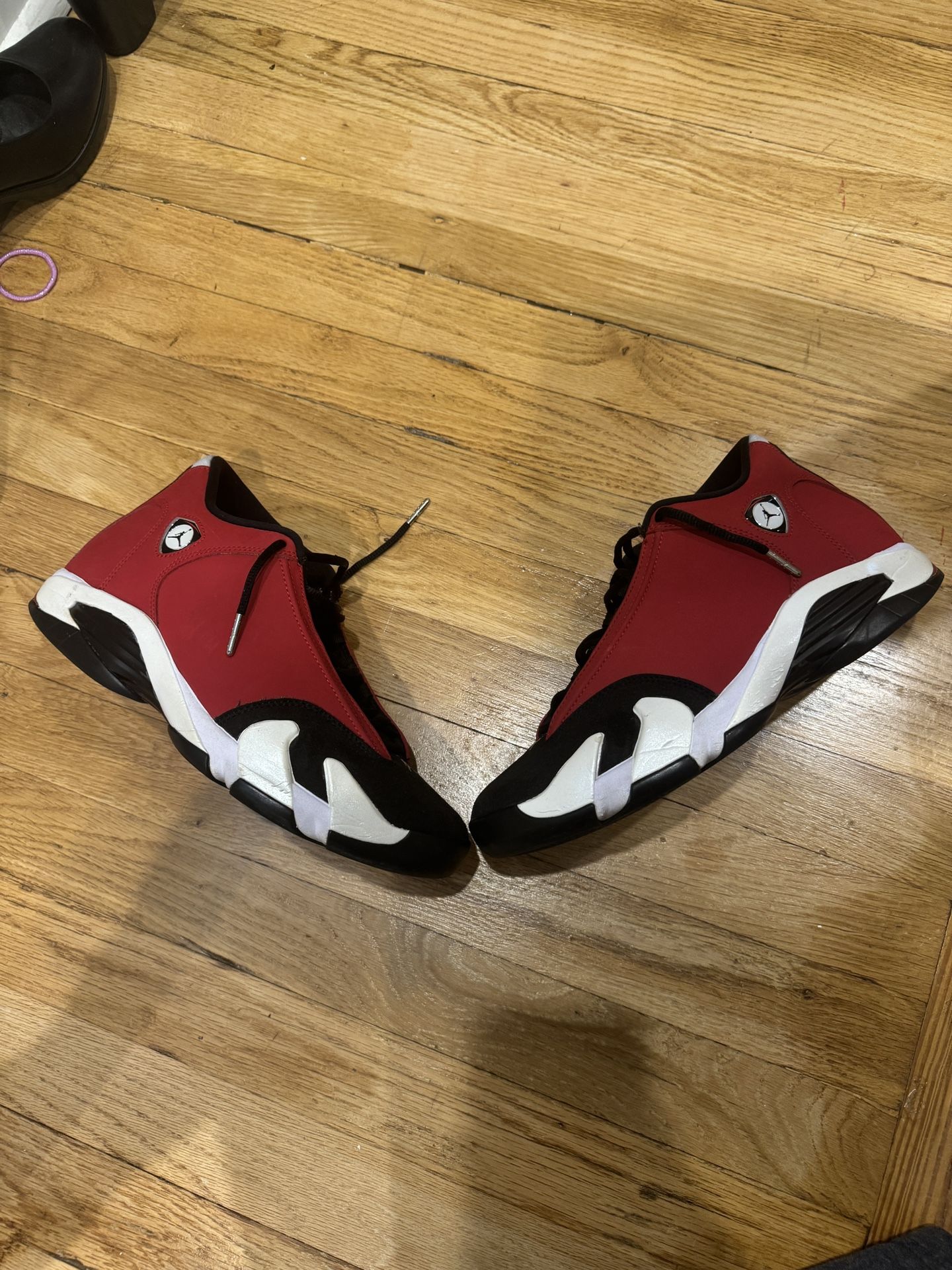 Jordan 14 Red Toro Size 9 (no Box)