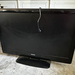 42” Phillips Tv  And Vizio Soundbar With Subwoofer