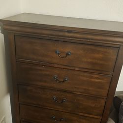 Wood dresser