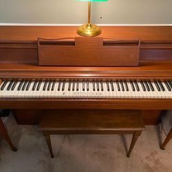 Nice Spinet   Piano
