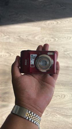 Vintage Nikon Coolpix L20 Digital Camera Digi Cam