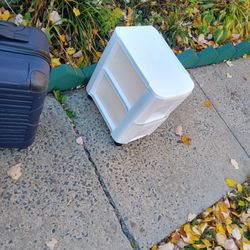 To Draw Storage Container On Wheels