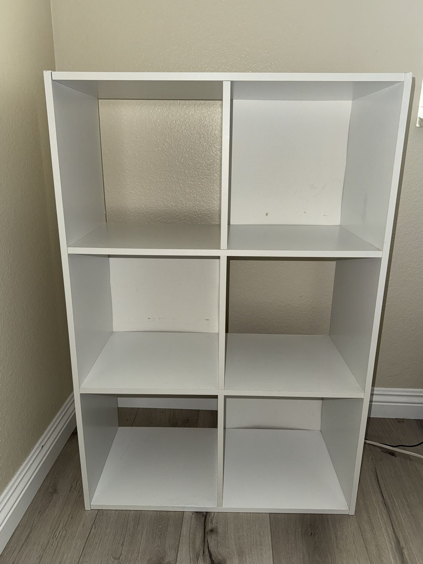 White bookshelf 