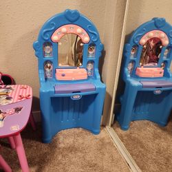 Child Dressing Mirror