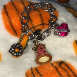 Juicy Coture Bracelet!