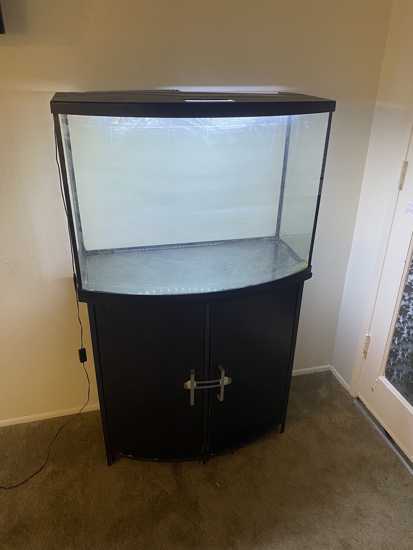 36 Gallon Bow Front Fish Tank