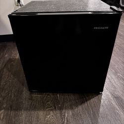 Frigidaire 1.6-Cu.Ft. Mini Fridge