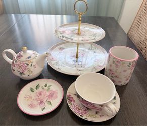 Elegant Floral Porcelain Pieces – Mix & Match