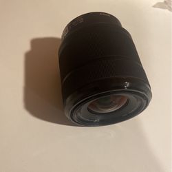 Sony FE 28-70mm f/3.5-5.6 OSS Lens