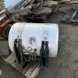 Aluminum And Metal Diesel Tanks