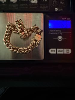 Gold bracelet