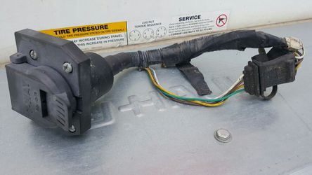 7 way trailer light connector