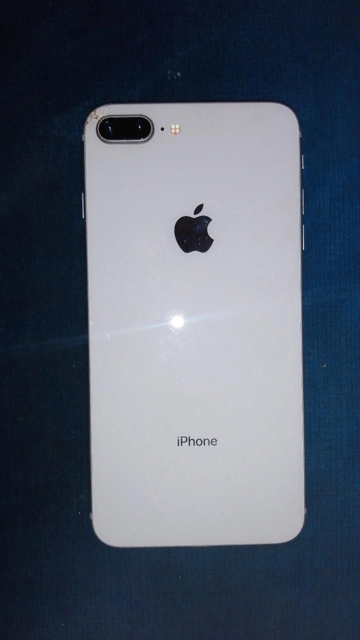 iPhone 8 Plus