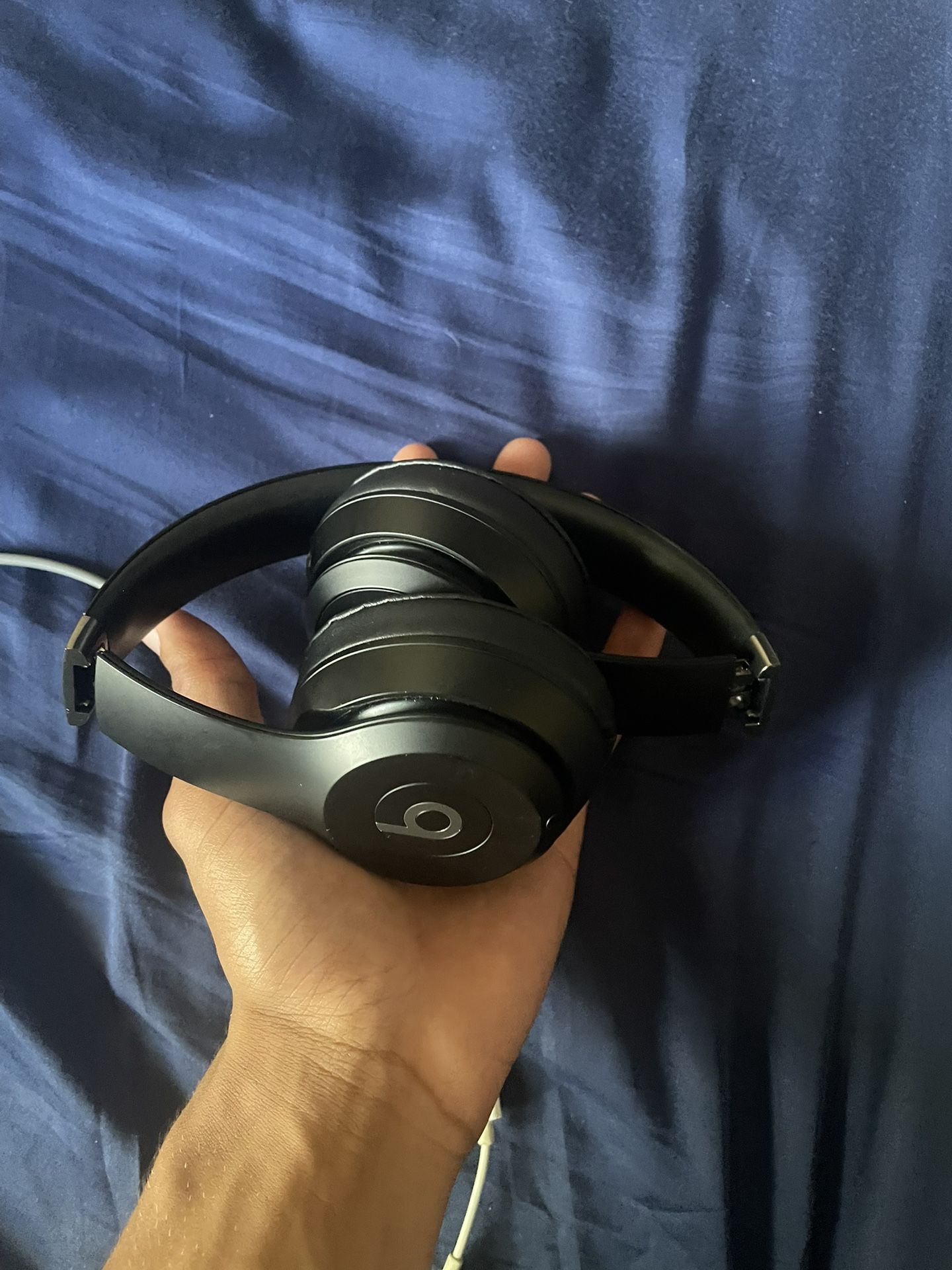 Wired Beats Studio Pro (comes with case!!)