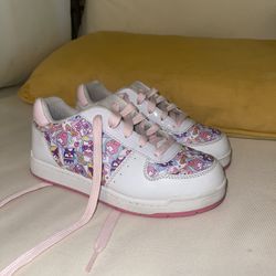 Hello Kitty Size 3