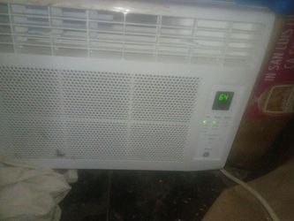 GE Window Air Conditioner Unit