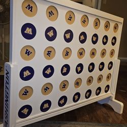 University Of Washington CONNECT FOUR Wood Game.