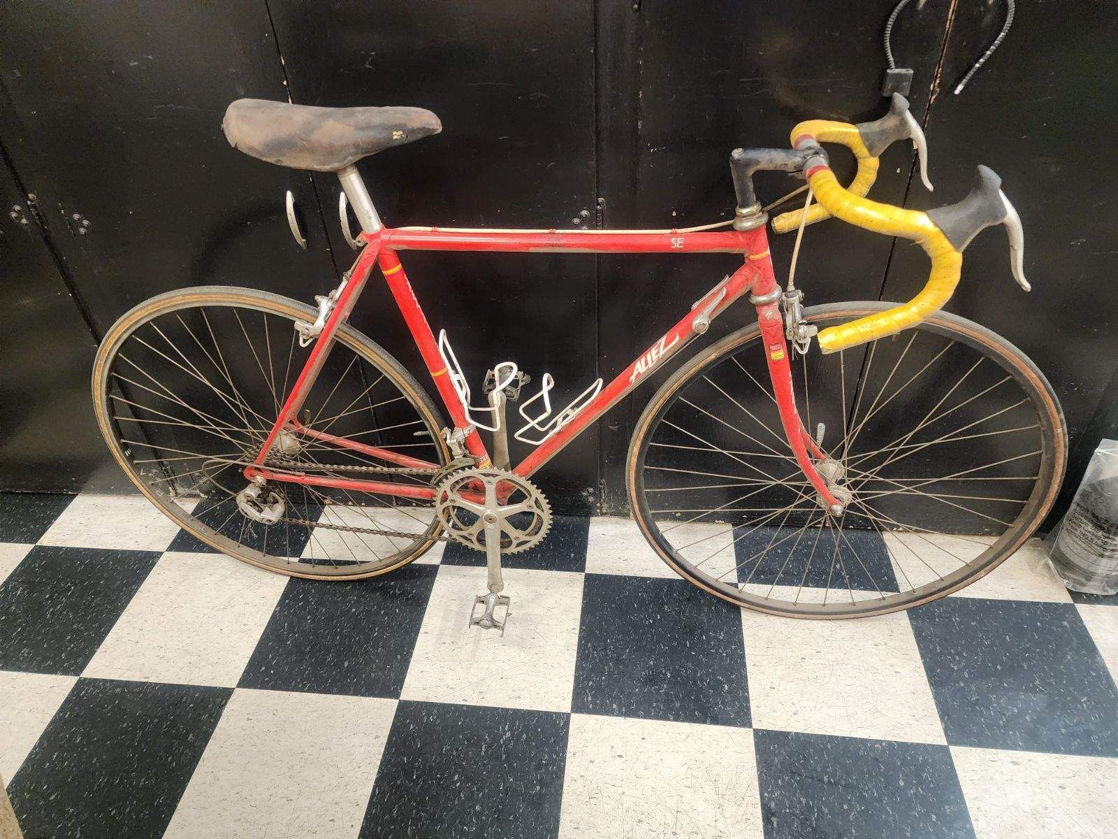 1986 Vintage Specialized Allez SE Jim Merz Edition Road Bike 24