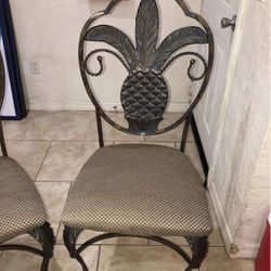 Vintage Heavy duty Pineapple wrought iron patio/dining chairs