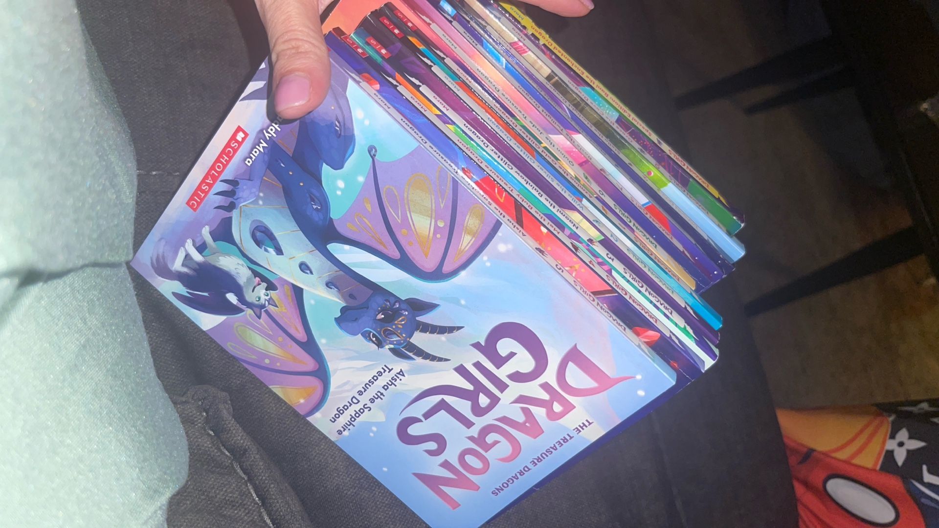 Book (Dragon Girls)