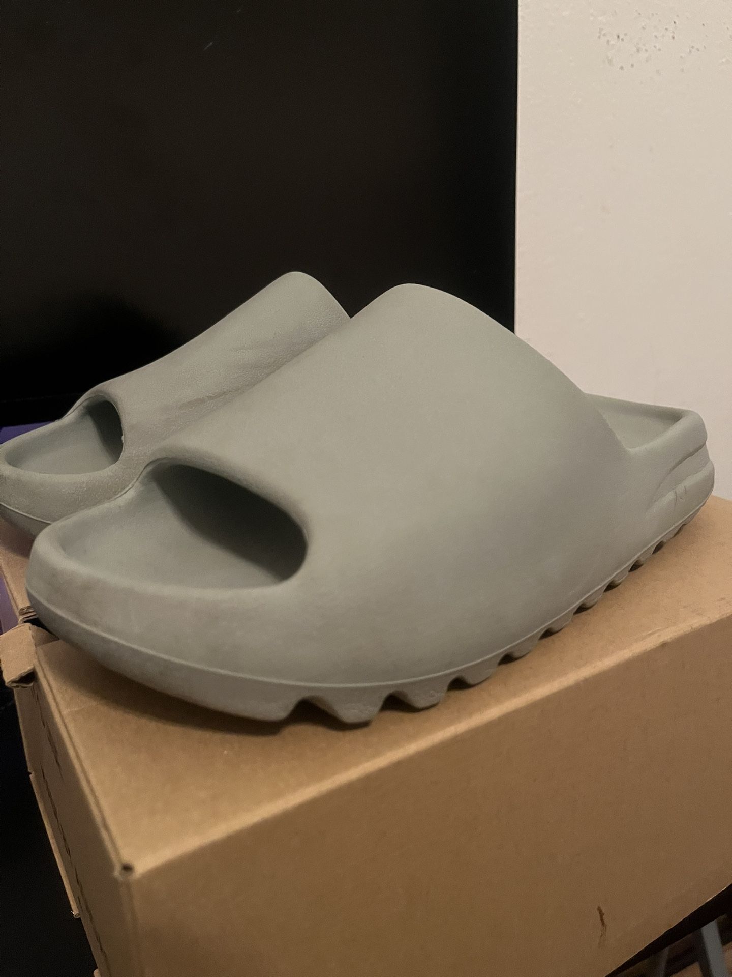 Yeezy Slide (SALT) Size 10