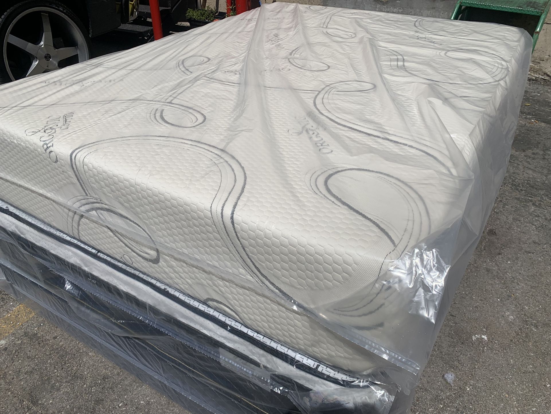 🛏Memory foam Mattress for your comfort 🟩Same day delivery available🚛 🟠Queen sizes 🟡Full sizes 🟢Twin sizes 🔵Cal King 🟣E. King 📍Delivery s