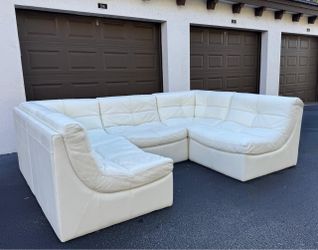 🛋️ Sofa/Couch Sectional - Z Gallerie - Delivery Available 🚛