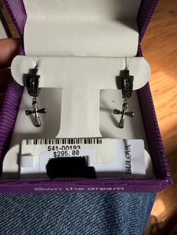 Hoop earrings with cross