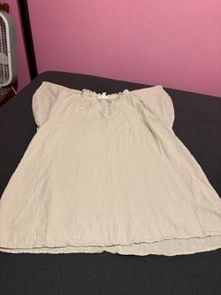 Cream Gauze Off-Shoulder Blouse