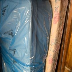 Full Size Bed Mattress Soft Plush Pillow Top With Box Spring and bed Frame 