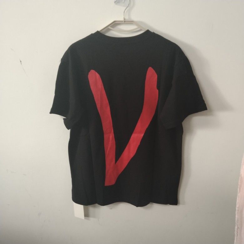 Vlone “love” Tee Black